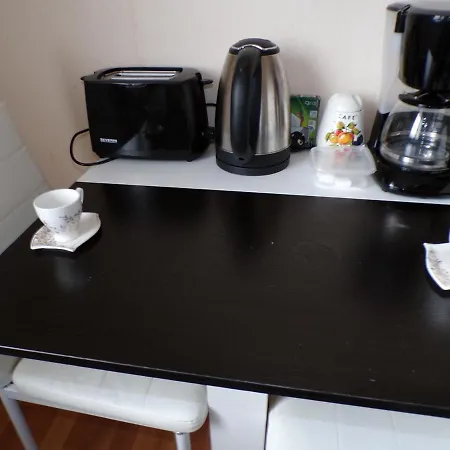 Royale Dans Votre Maisonnette Independante Avec Terrasse Privee ! Lägenhet *