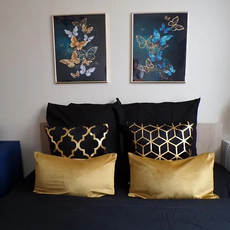 Lägenhet Royale Dans Votre Maisonnette Independante Avec Terrasse Privee ! Montmorillon