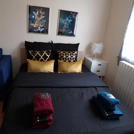 Lägenhet Royale Dans Votre Maisonnette Independante Avec Terrasse Privee ! *