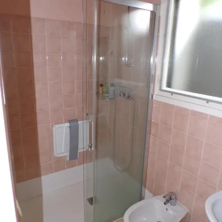 Royale Dans Votre Maisonnette Independante Avec Terrasse Privee ! * Montmorillon