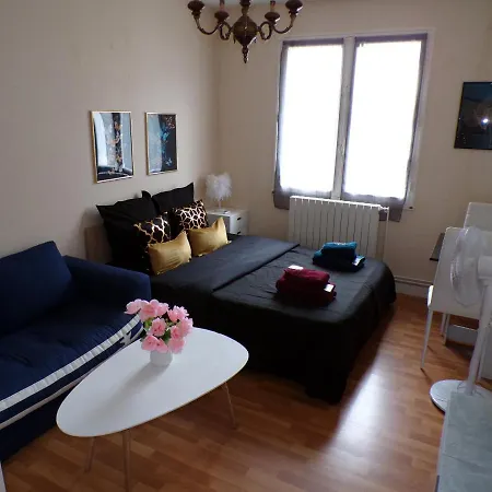 Royale Dans Votre Maisonnette Independante Avec Terrasse Privee ! * Montmorillon