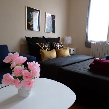 Royale Dans Votre Maisonnette Independante Avec Terrasse Privee ! *